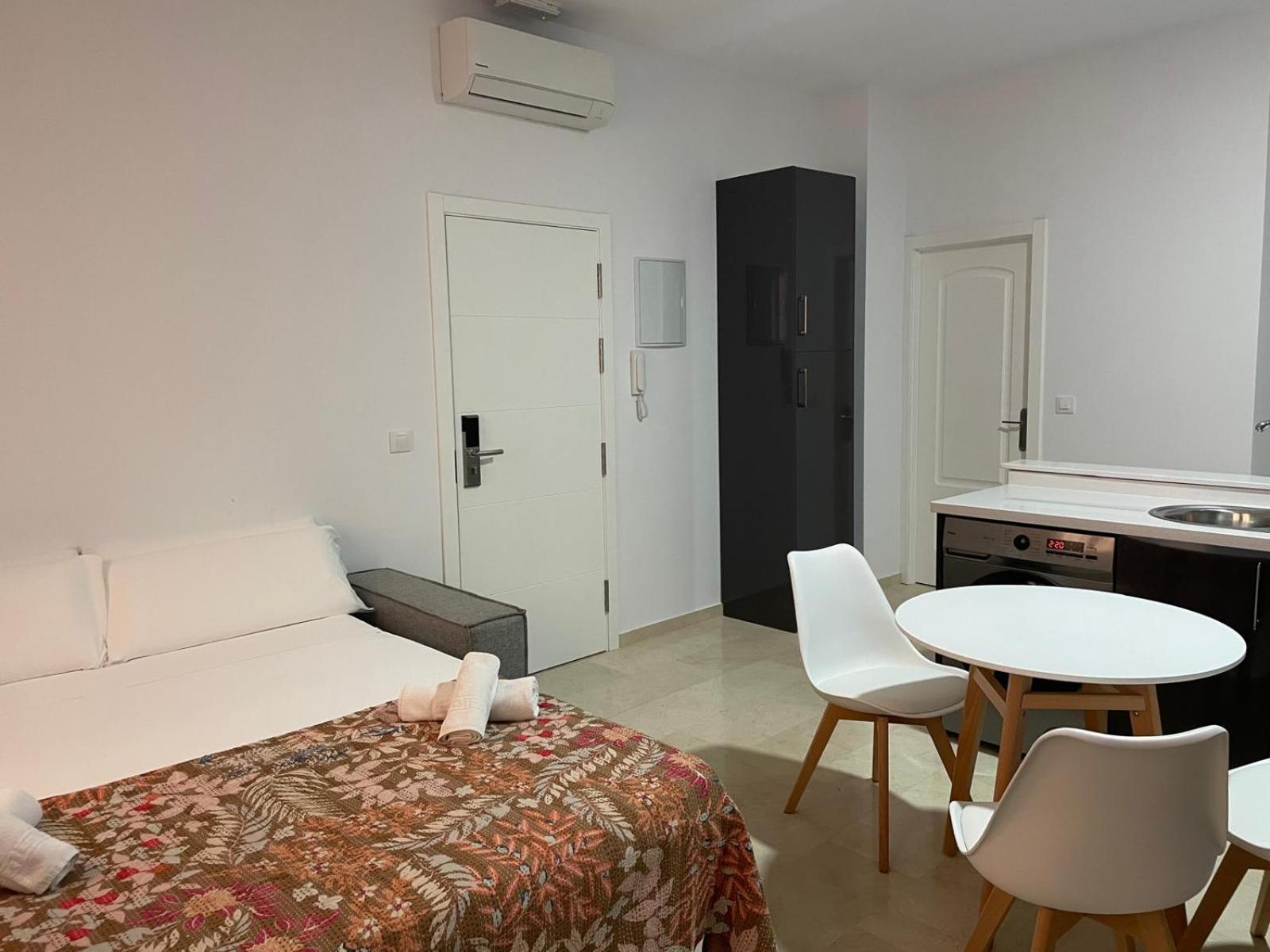 Apartamentos La Pila Del Pato Севиля Екстериор снимка